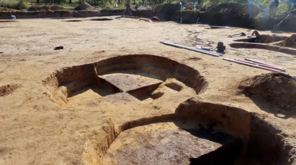 اكتشاف أول منزل طويل من العصر الحجري الحديث في بولندا، يعود تاريخه إلى 6000 عام